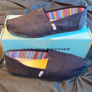 Toms Women Classic Slip On BRAND NEW
